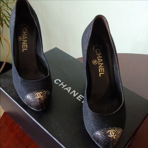 Chanel lovely pumps